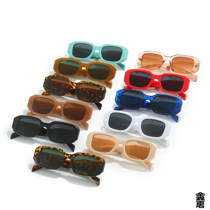 1pc Classic Unisex Sunglasses Trendy Shades for Men Women Fashion Designer Style Eyewear Travel Motorcycle Driving Sunglasses