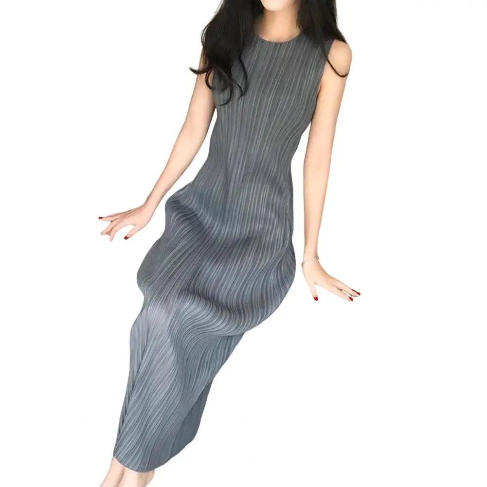 Long Dress Elegant Midi Dress for Women Pleated Loose Fit Round Neck Vest Dress in Solid Color for Office or Casual Wear Pleated