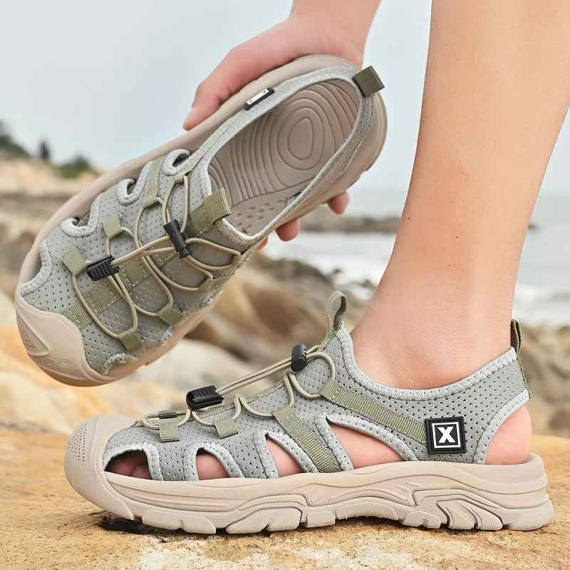 Handmade Sandals Men Breathable Summer Shoes Man Outdoor Men Sandals Antiskid Beach Sandals Hollow Shoes Collision Avoidance