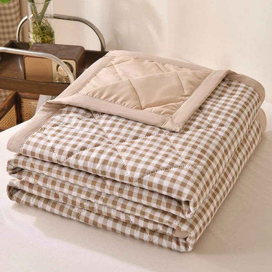 Summer Thin Comforter Soft Air-Conditioned Four Season Comforter Machine Washable Single Double Blanket Ultrasonic Quilted Quilt