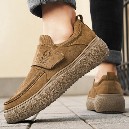 Fashion Men Casual Shoes Luxury Brand Man Walking Sneakers Slip on Flats Breathable Lightweight Lazy Driving Shoes Socks Loafers
