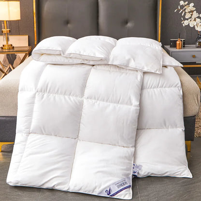 New 3D down comforter, soft goose down comforter, skin friendly cotton fabric, warm comforter, luxurious four season comforter