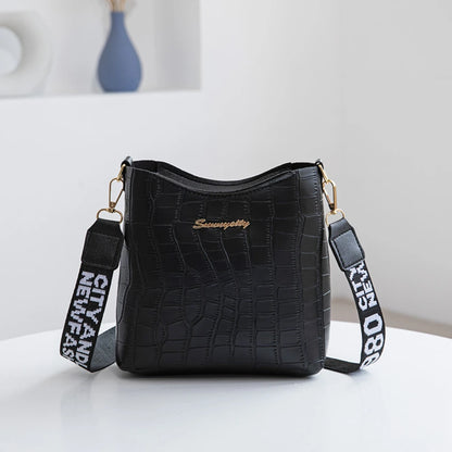 Women Single Shoulder Bag Large Capacity Trend Crossbody Bag Fashionable Hundreds of Bucket Bag