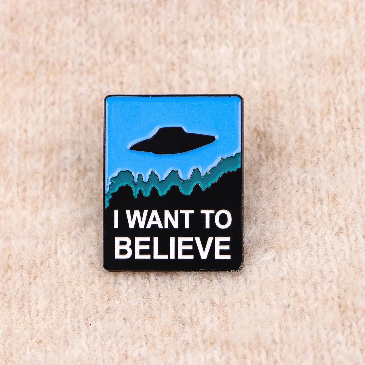 Funny Alien Enamel Pin Cartoon UFO Bigfoot Brooches for Clothes Badges on Backpack Bags Collar Hat Badge Lapel Pins Jewelry Gift