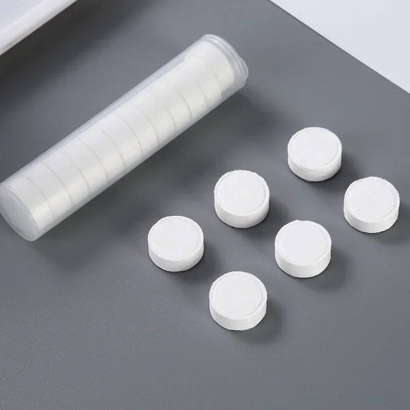 1/2 Roll Expandable Compressed Towels, Non-Woven Portable Tissues for Travel, Camping & Outdoor Use