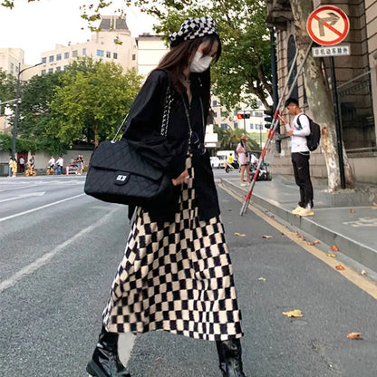 2023 AutumnWinter New High End Corduroy Checkerboard Half Skirt Women's Korean Print High Waist Fashion Mid Length A-line Skirts