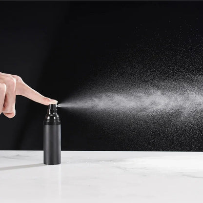 Plastic Pump Bottle 15ml 30ml 50ml Vacuum Pump Bottle Travel Bottling Container Black Lightproof Airless Spray Bottle Lotion