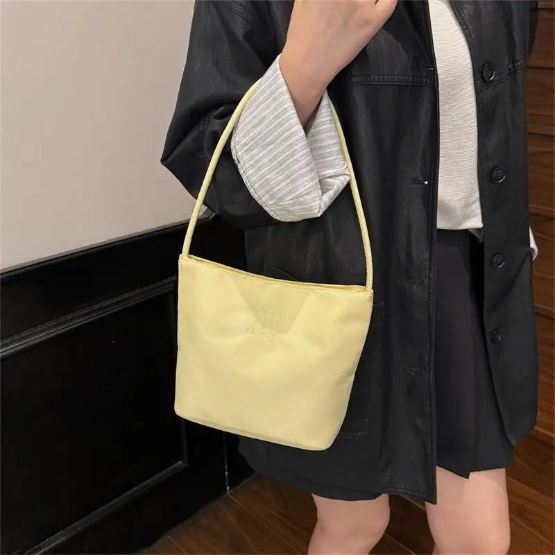 NEW Women's High Capacity Handbag Underarm Handbag Shoulder Bag Waterproof Embroidered Letters Underarm Bag Tote Bags