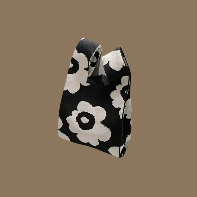 Fashion Handmade Knit Handbags Women Mini Knot Wrist Bag Korean Casual Tote Bag Reusable Shopping Bags
