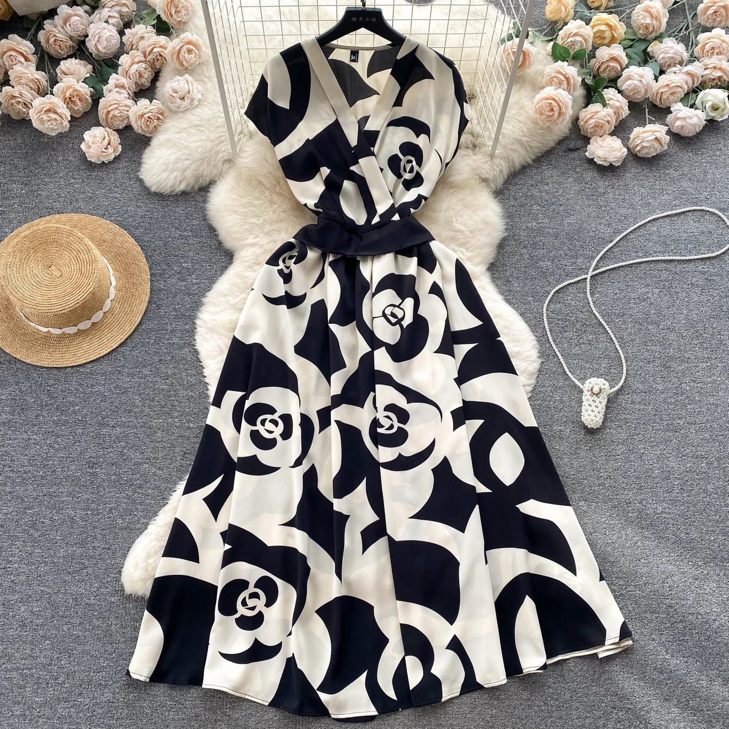 2026 Summer Bohemian Wommen Print Midi Dress Vintage V-Neck Sleeveless High Waist A-Line Plain Vestido Female New Casual Robe