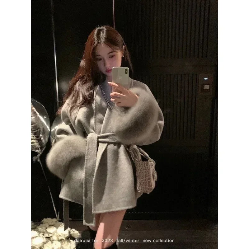 Women's New Autumn And Winter Versatile Tweed Cape Coat Belt Models Highly realistic artificial fox fur Blends Coat for Women