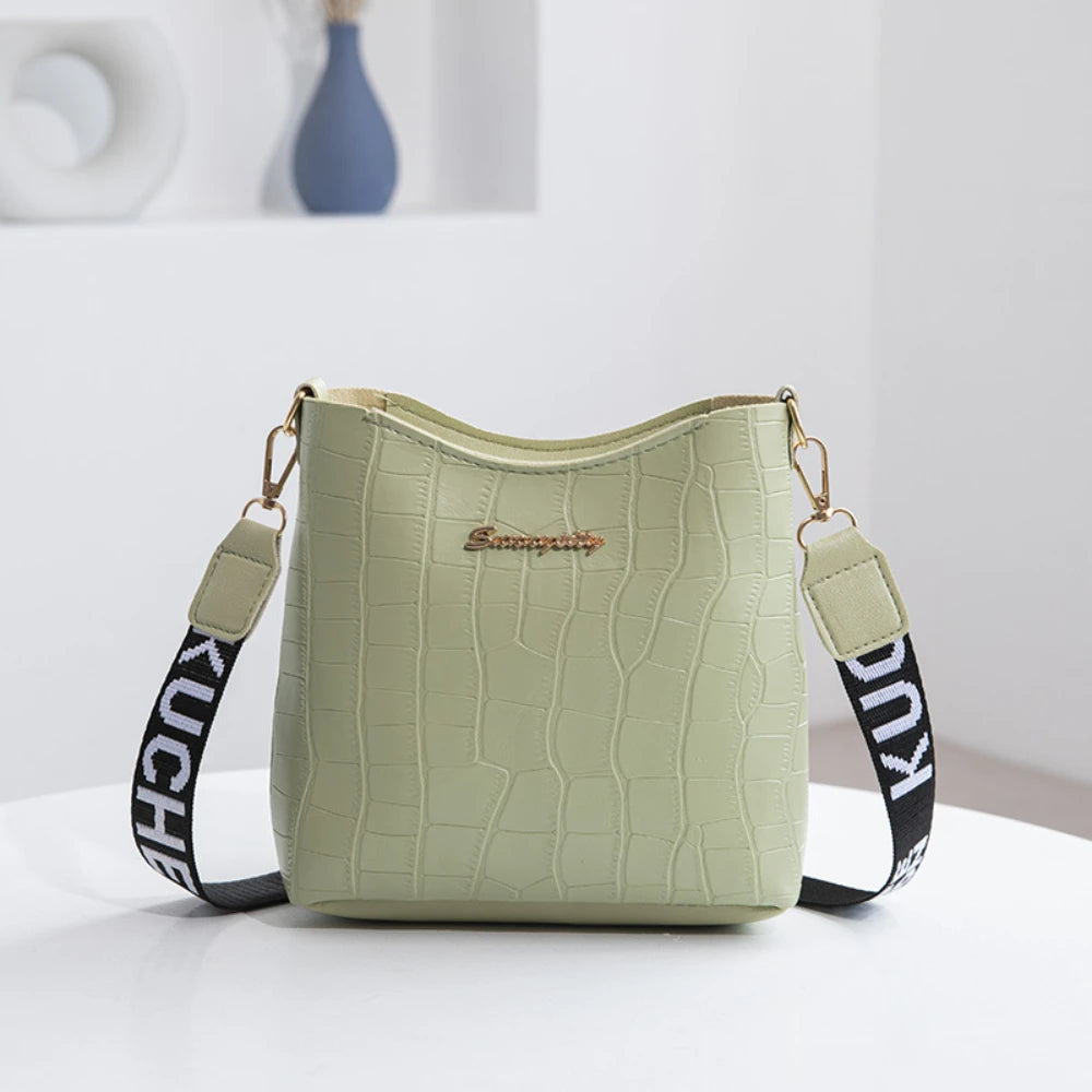 Women Single Shoulder Bag Large Capacity Trend Crossbody Bag Fashionable Hundreds of Bucket Bag