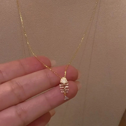 Exquisite sparkling diamonds inlay small fishbone pendant fine necklace high-end suitable for daily art choker charms jewelry