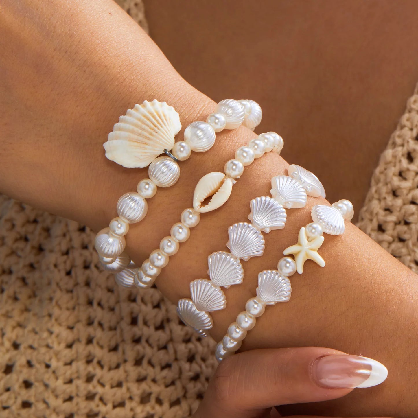 Bohemian Starfish Shell Charm Bracelets for Women Beach Scallops Imitation Pearl Beaded Bangle Summer Vacation Party Jewelry
