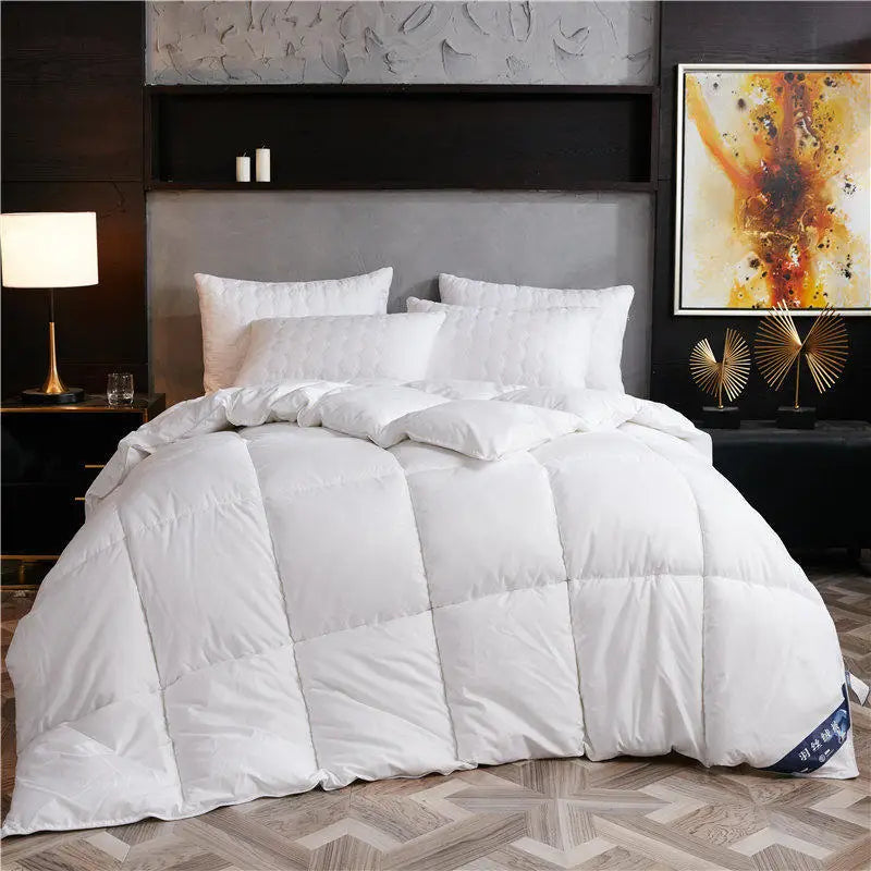 New 3D down comforter, soft goose down comforter, skin friendly cotton fabric, warm comforter, luxurious four season comforter