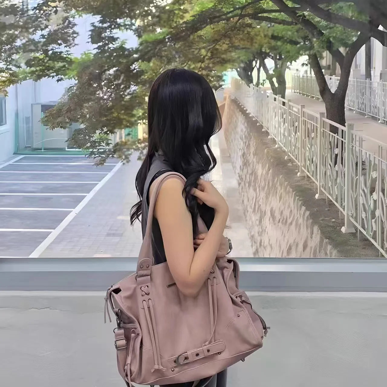 Korean brand FANCY CLUB: Large Capacity Retro Fancyclub Tote Bag with Rivets and Straps – A Motorcycle-Style Bag for Women.