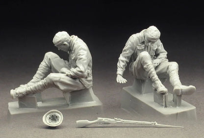 1/35 model kit resin kit  Wounded Soviet soldiers Collectible Unassembled Sculpture for Hobbyists