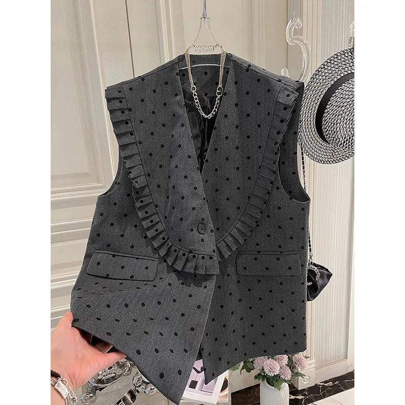 Ladies Vest Jacket 2025 Summer Leisure And Comfort Korean Women Waistcoat Temperament Fashion High-Quality Female Coat.