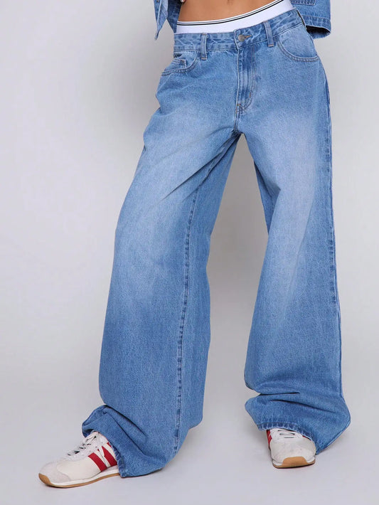 American light blue high waisted wide leg jeans for women in the spring and summer of 2025 loose and slimming  versatile washed