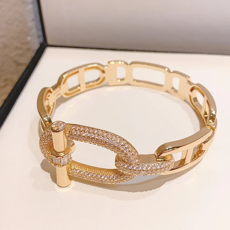 Trendy Fashion 18 K Gold Plated Brass Jewelry punk Style Belt Court Style Bangle Bracelet for Woman
