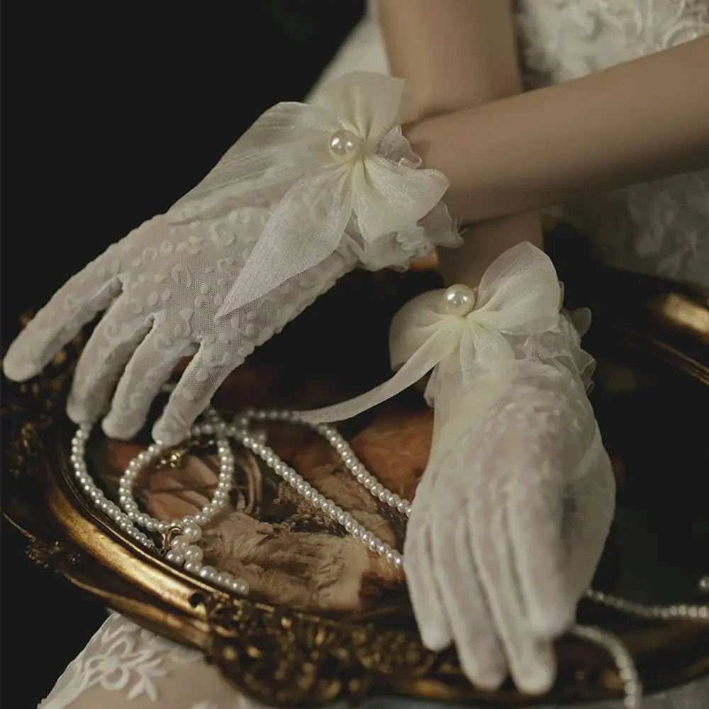 Short Women's Etiquette Dress Gloves Retro Summer Thin Lace Gloves Tea Party Gloves for Wedding Dinner Party