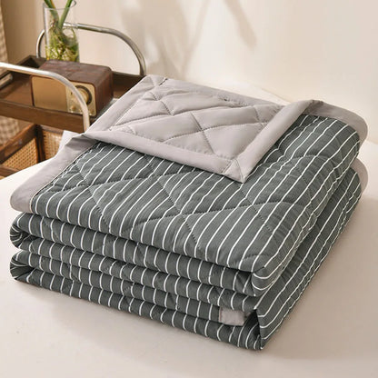 Summer Thin Comforter Soft Air-Conditioned Four Season Comforter Machine Washable Single Double Blanket Ultrasonic Quilted Quilt