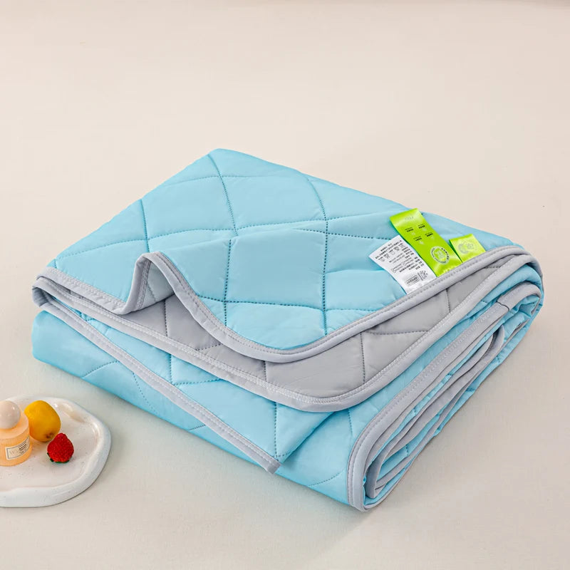 Grade A Breathable Cooling Quilt Thin Cool Comforter Summer Blanket  Soft Airable Air Conditioner Comforter of Lightweight Duvet