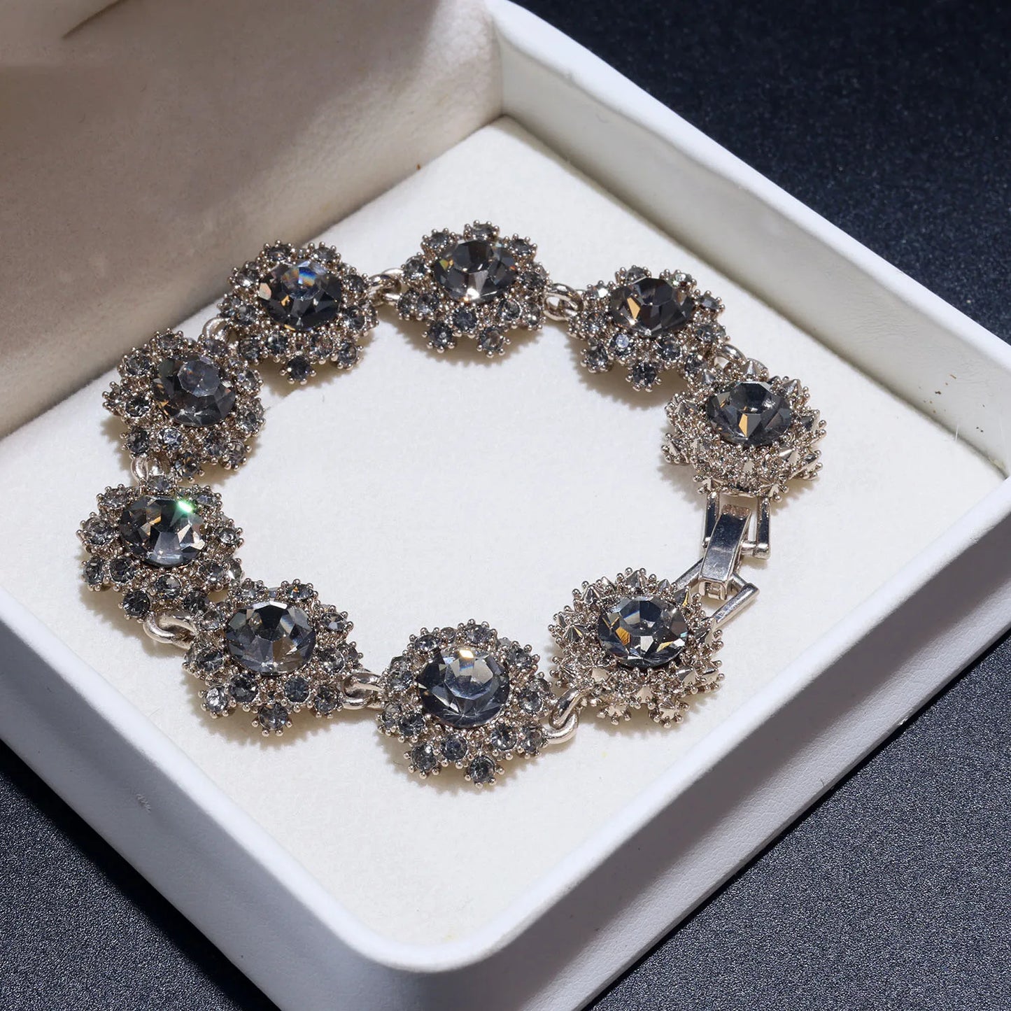 Shiny Fine Black Jewelry Necklace Earrings Bracelet Women's Costume Decoration Set Holiday Wedding Bridal Everyday Gift M-1022