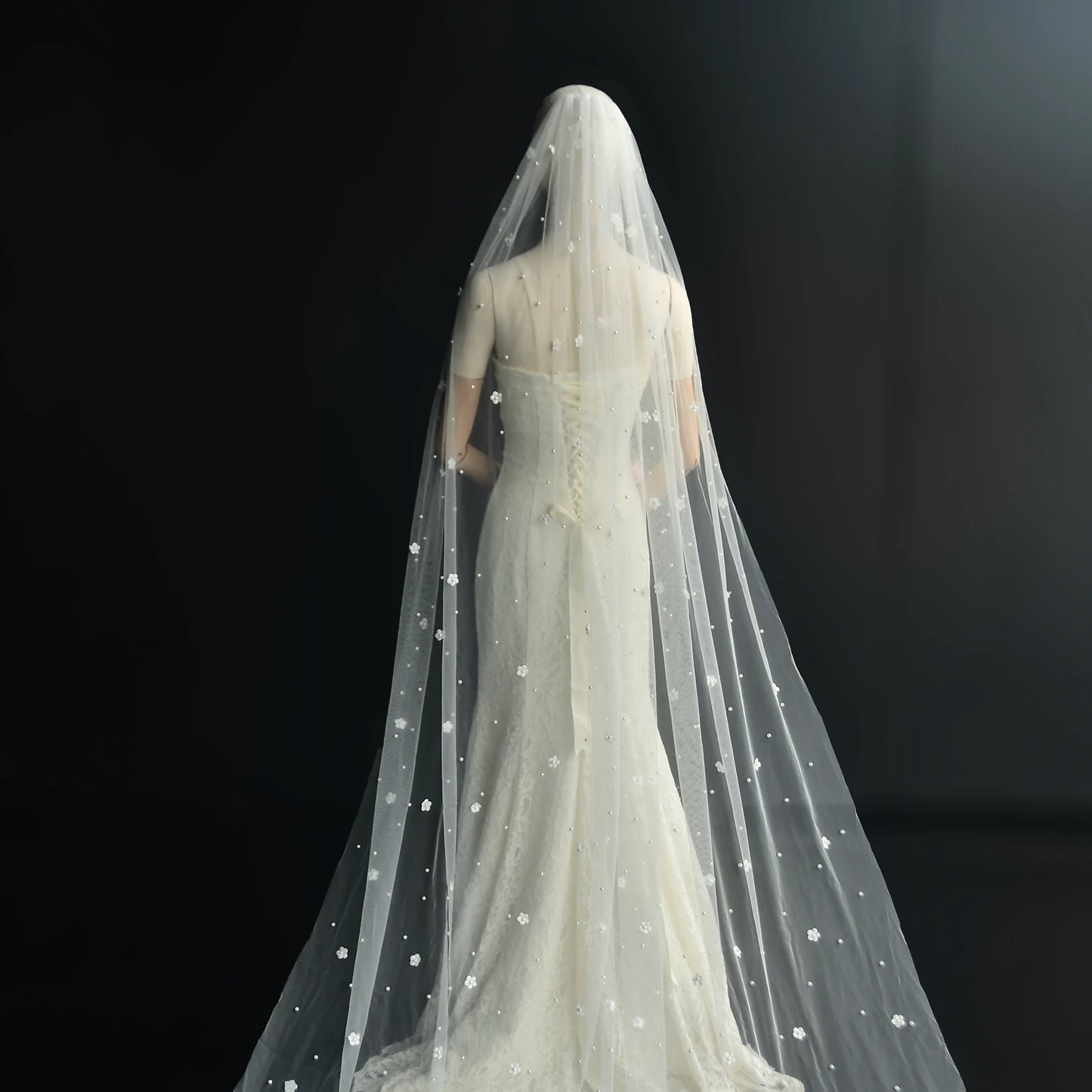 G83 Pearls Wedding Veil 3D Flowers Bridal Veils 1 Tiers Beaded Soft Tulle with Comb Long Wedding Accessories for Bride