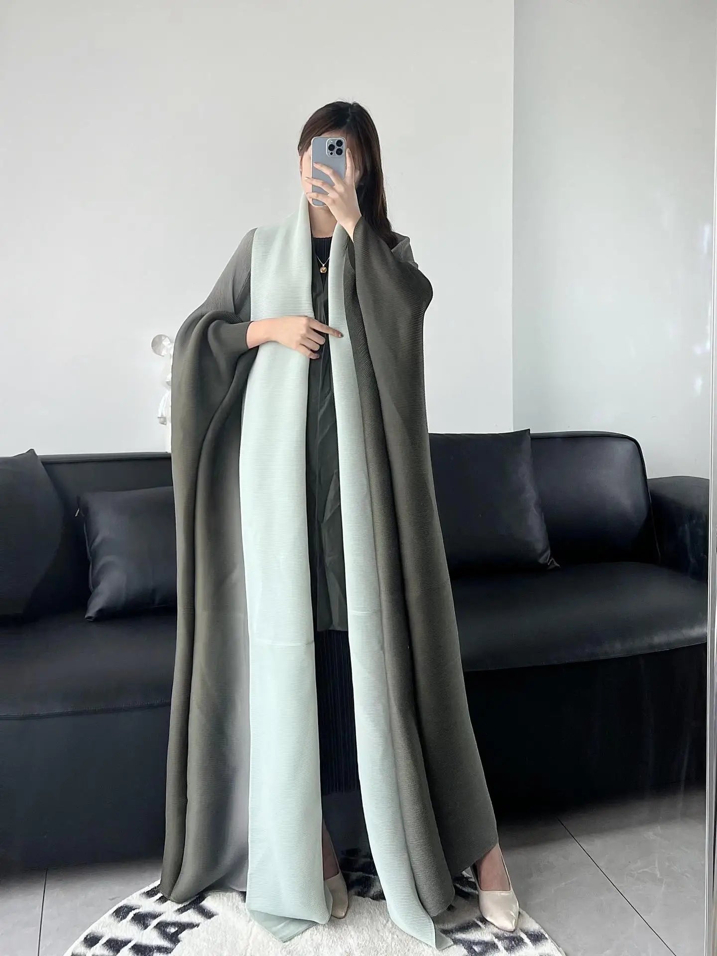 YUDX Wrinkled Women's Windbreaker Jacket Bat Sleeve Scarf Collar Gradient Long Robe Fashion Retro Coats and Jackets Women