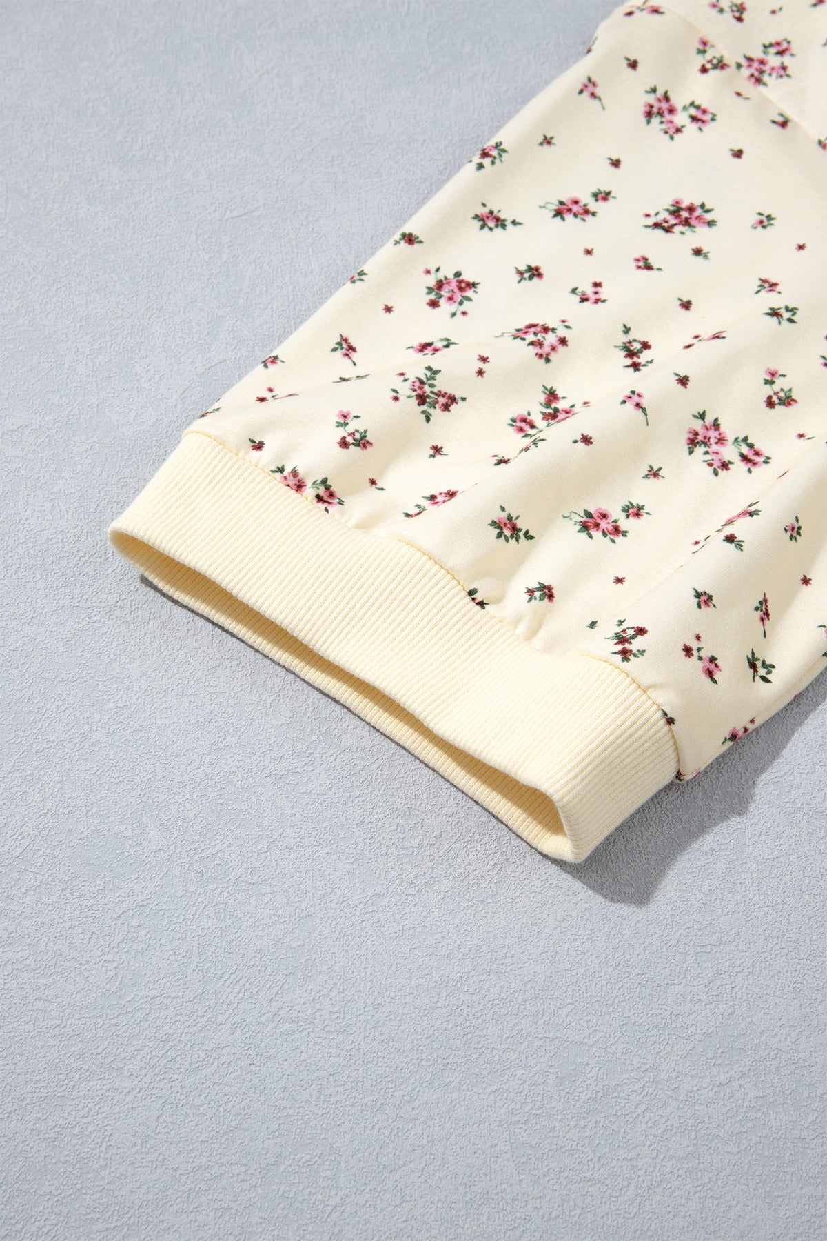 Beige Floral Print Colorblock Cuffs Hem Plus Size Blouse